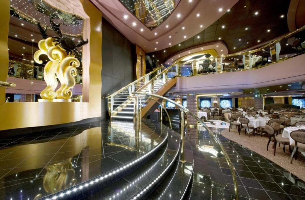 Лайнер MSC Divina, компании MSC Crociere. Фото 1