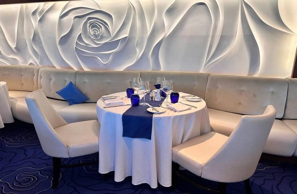 Лайнер Celebrity Infinity, компании Celebrity Cruises. Фото 1