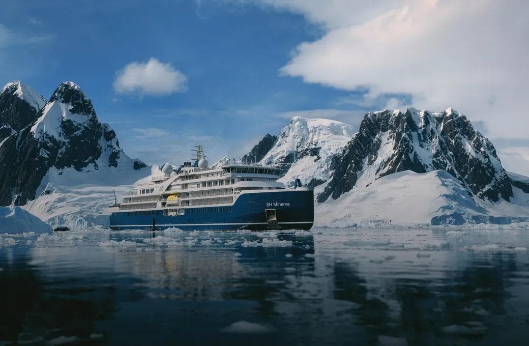 Лайнер SH Minerva, компании Swan Hellenic. Фото 1