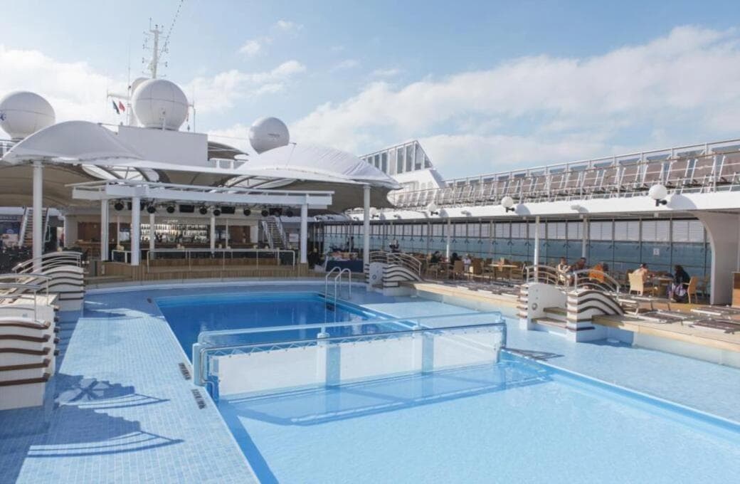 Лайнер MSC Lirica, компании MSC Crociere. Фото 1