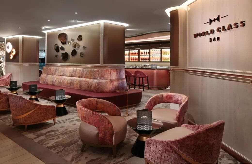 Лайнер Celebrity Beyond, компании Celebrity Cruises. Фото 1