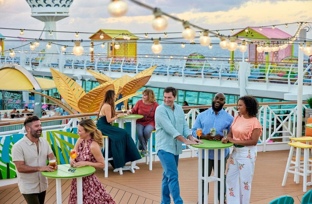 Лайнер Freedom Of The Seas, компании Royal Caribbean International. Фото 1