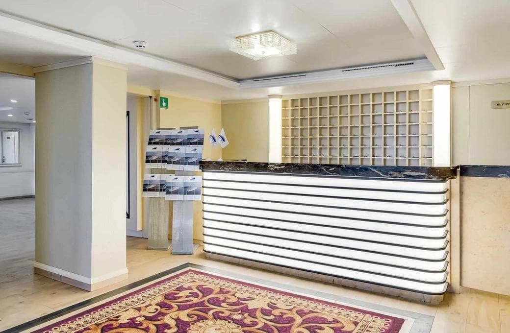 Лайнер Генерал Лавриненков , компании Донинтурфлот. Фото 1