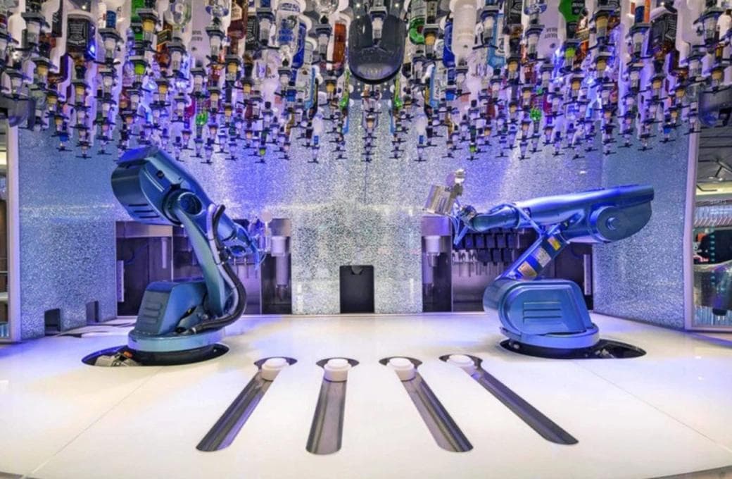 Лайнер Anthem Of The Seas, компании Royal Caribbean International. Фото 1