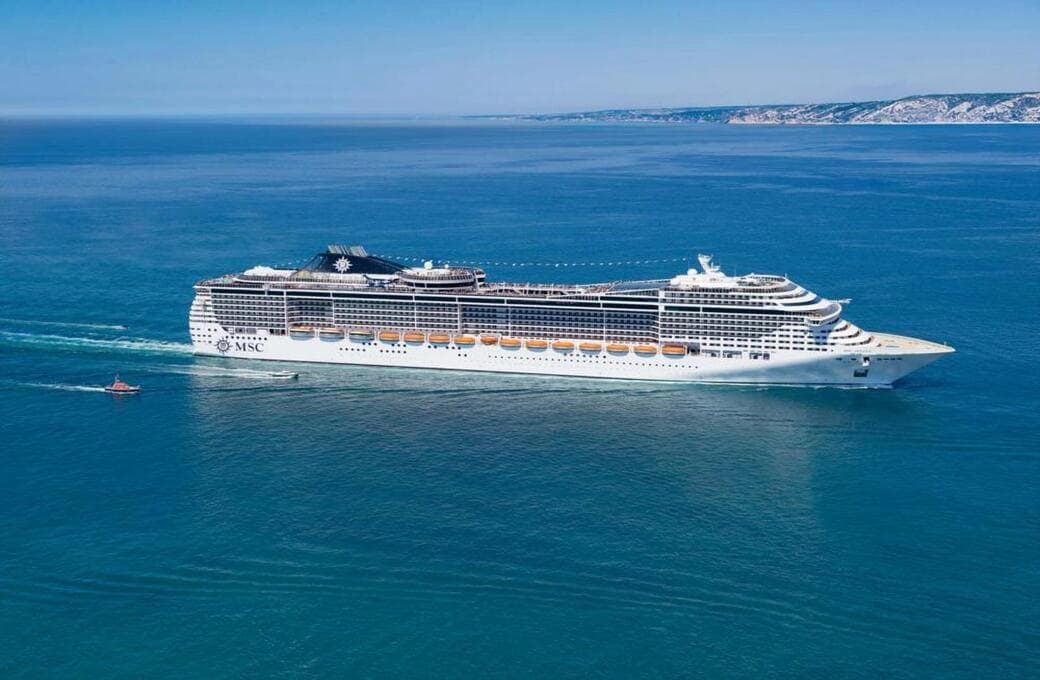 Лайнер MSC Divina, компании MSC Crociere. Фото 1