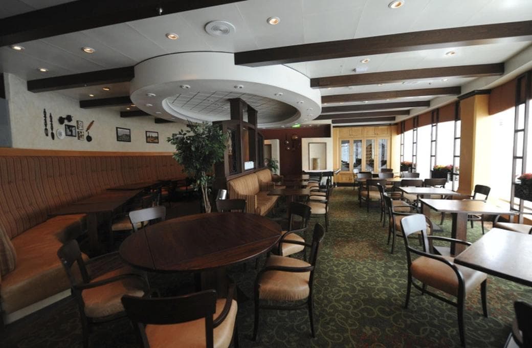 Лайнер Adventure Of The Seas, компании Royal Caribbean International. Фото 1