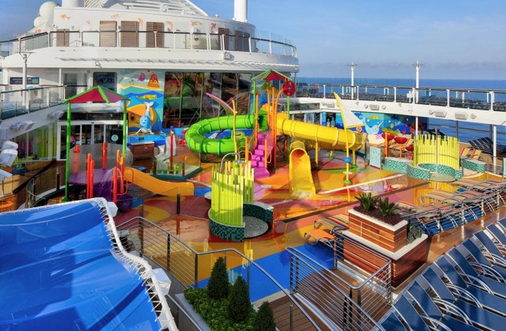 Лайнер Spectrum Of The Seas, компании Royal Caribbean International. Фото 1