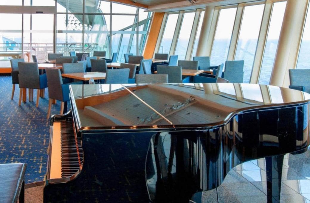 Лайнер Freedom Of The Seas, компании Royal Caribbean International. Фото 1