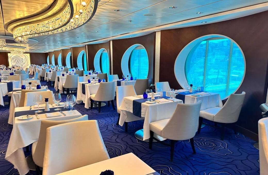 Лайнер Celebrity Infinity, компании Celebrity Cruises. Фото 1