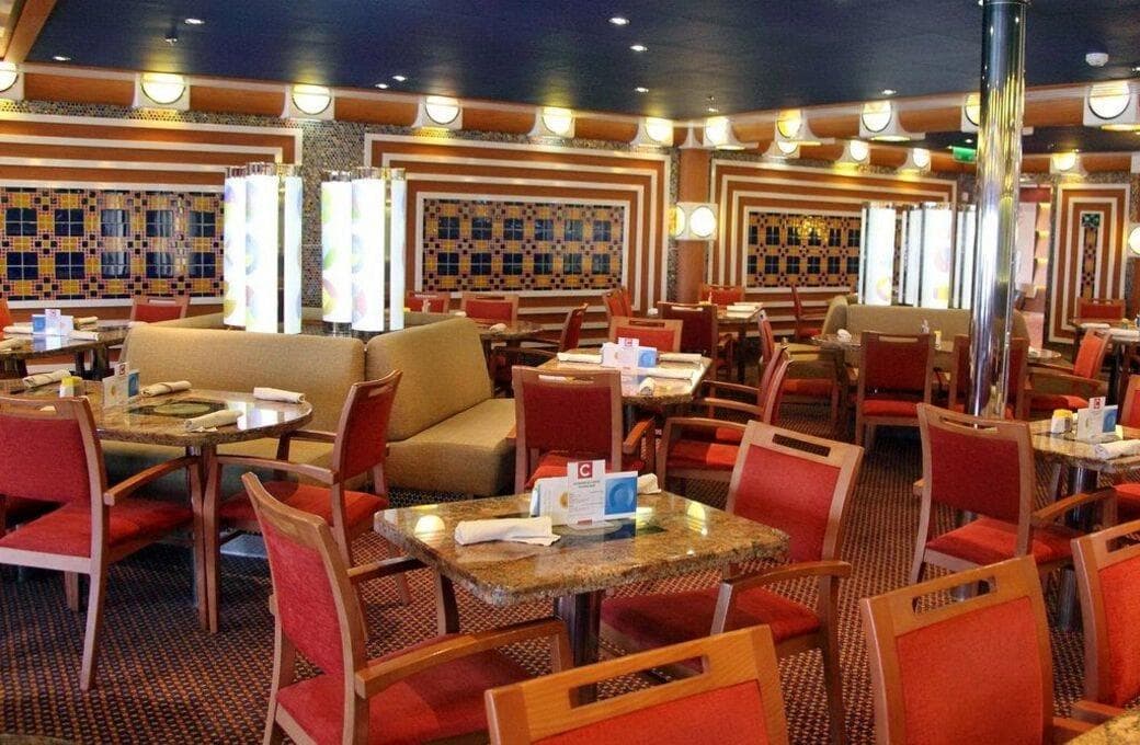 Лайнер Costa Fascinosa, компании Costa Cruises. Фото 1