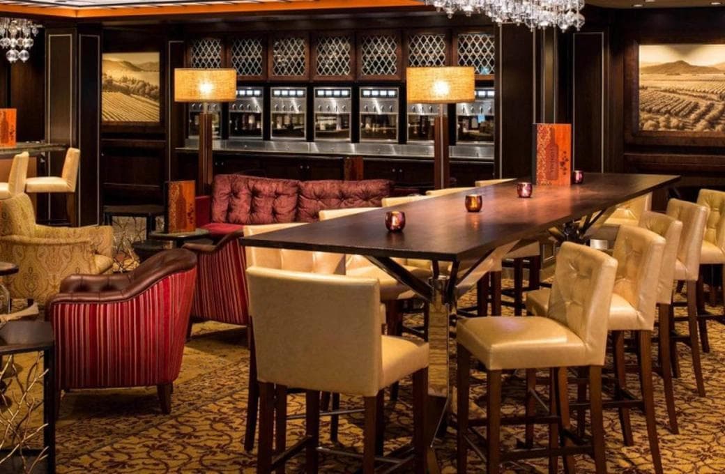 Лайнер Ovation Of The Seas, компании Royal Caribbean International. Фото 1