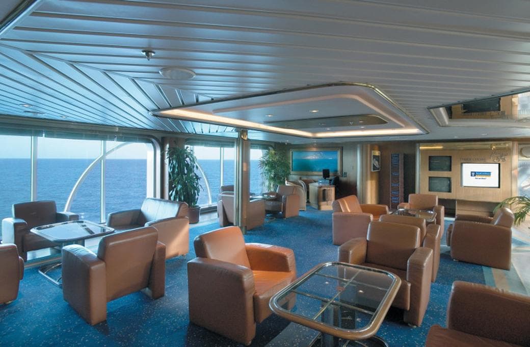 Лайнер Enchantment Of The Seas, компании Royal Caribbean International. Фото 1