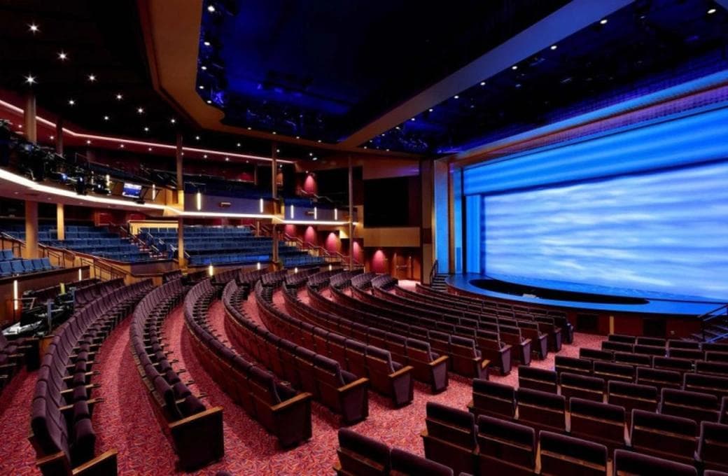 Лайнер Ovation Of The Seas, компании Royal Caribbean International. Фото 1