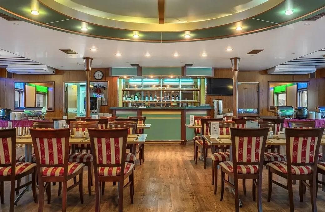 Лайнер Константин Симонов, компании ВодоходЪ. Фото 1