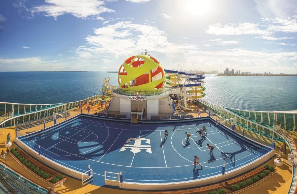 Лайнер Mariner Of The Seas, компании Royal Caribbean International. Фото 1