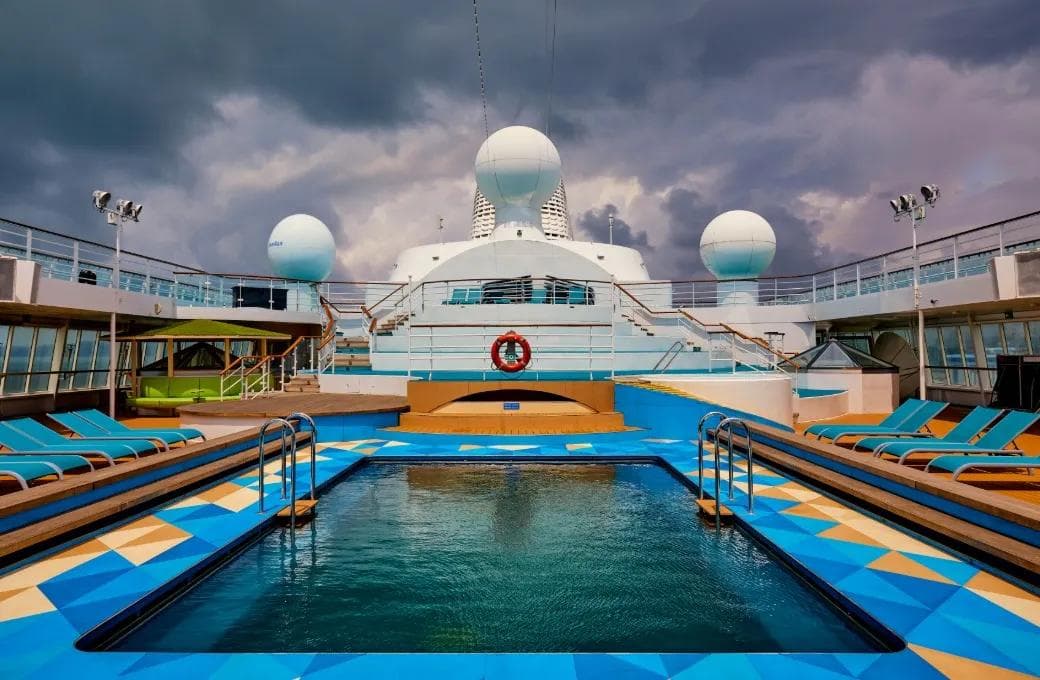 Лайнер Astoria Grande, компании Astoria Grande Cruises. Фото 1