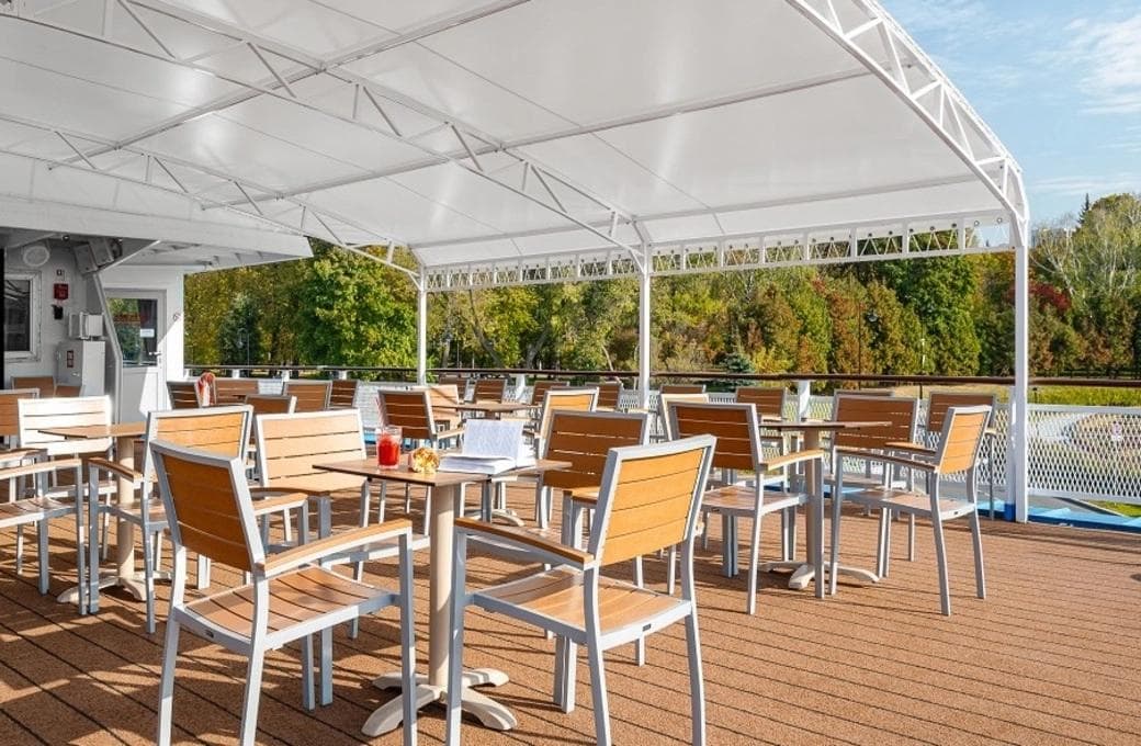 Лайнер Огни большого города, компании Созвездие. Фото 1