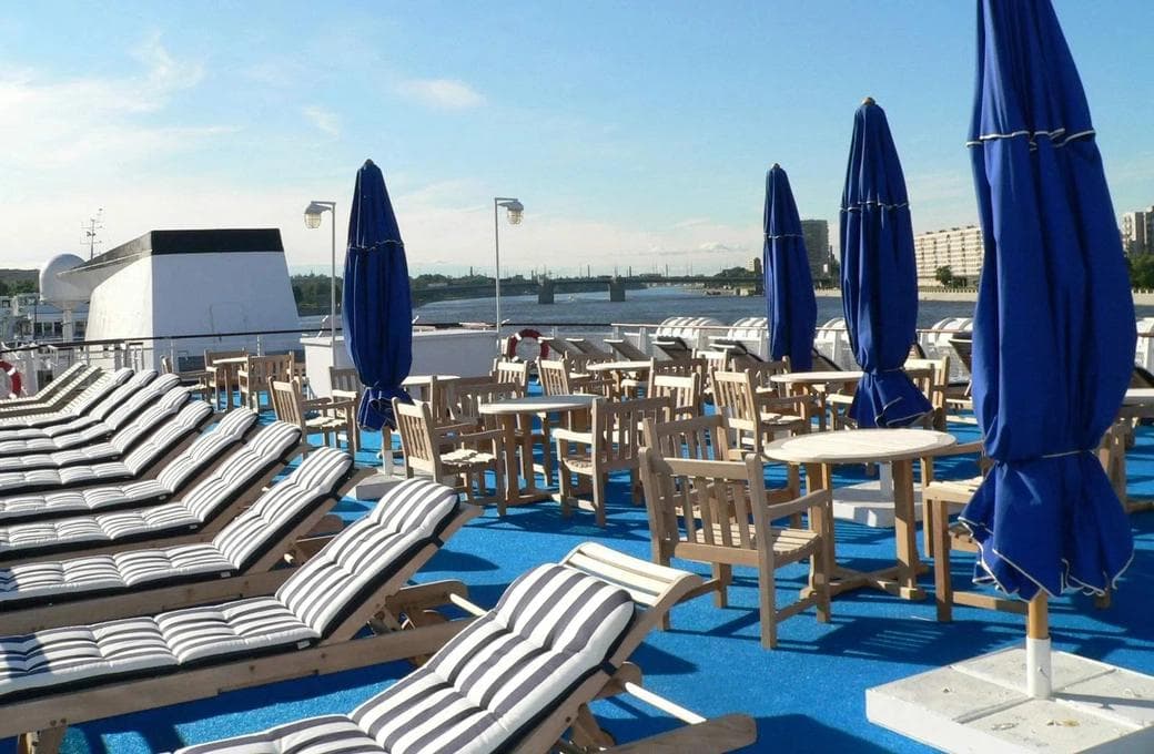 Лайнер Тихий Дон, компании Донинтурфлот. Фото 1