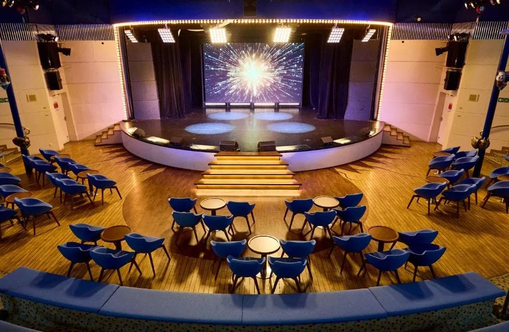 Лайнер Astoria Grande, компании Astoria Grande Cruises. Фото 1