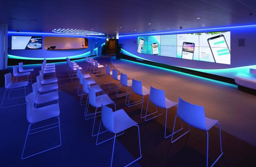 Лайнер Celebrity Edge, компании Celebrity Cruises. Фото 1