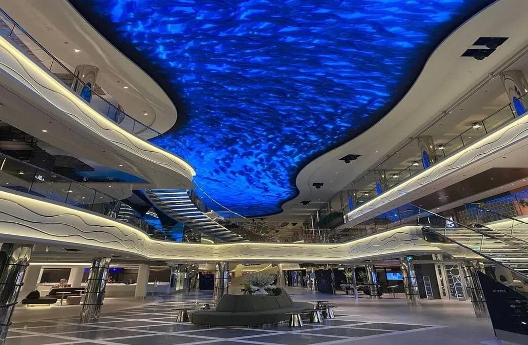 Лайнер MSC World Europa, компании MSC Crociere. Фото 1