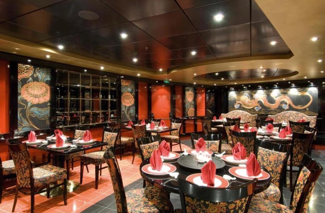 Лайнер MSC Orchestra, компании MSC Crociere. Фото 1