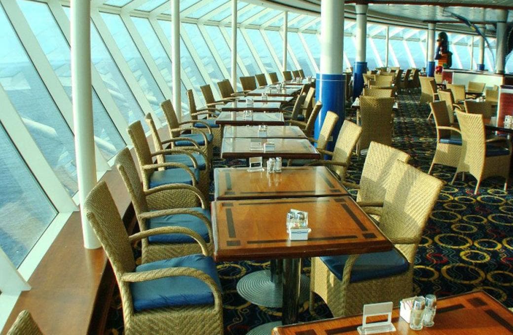 Лайнер Freedom Of The Seas, компании Royal Caribbean International. Фото 1