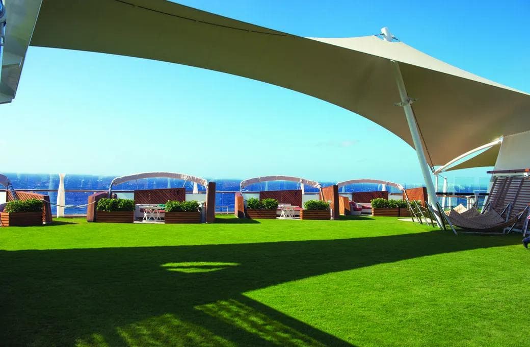 Лайнер Celebrity Reflection, компании Celebrity Cruises. Фото 1