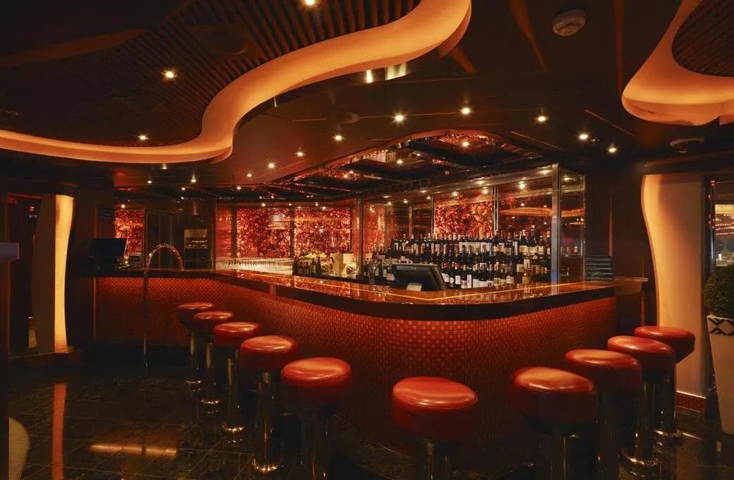 Лайнер Costa Favolosa, компании Costa Cruises. Фото 1