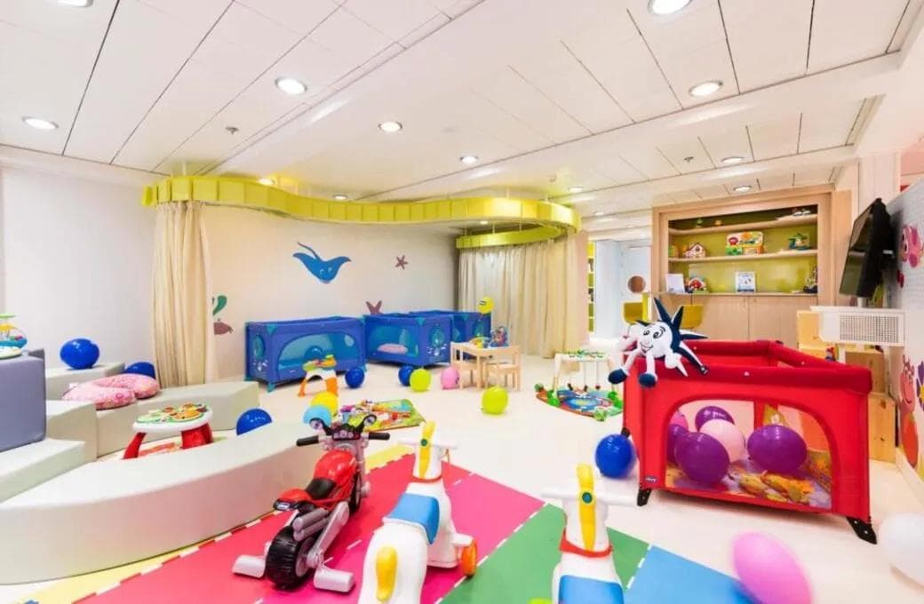 Лайнер MSC Armonia, компании MSC Crociere. Фото 1