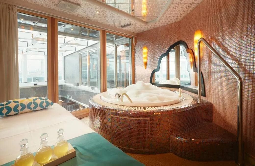 Лайнер Costa Pacifica, компании Costa Cruises. Фото 1