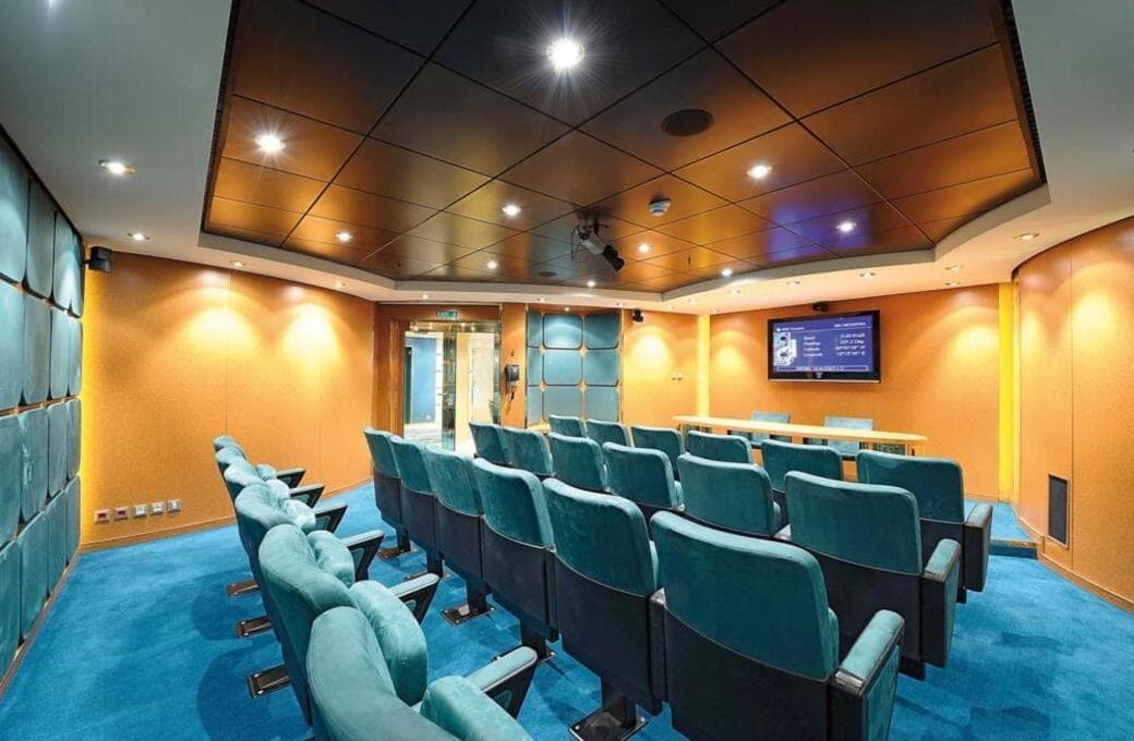 Лайнер MSC Orchestra, компании MSC Crociere. Фото 1