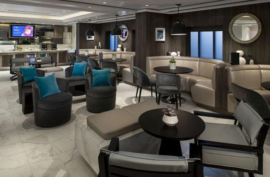 Лайнер Celebrity Equinox, компании Celebrity Cruises. Фото 1