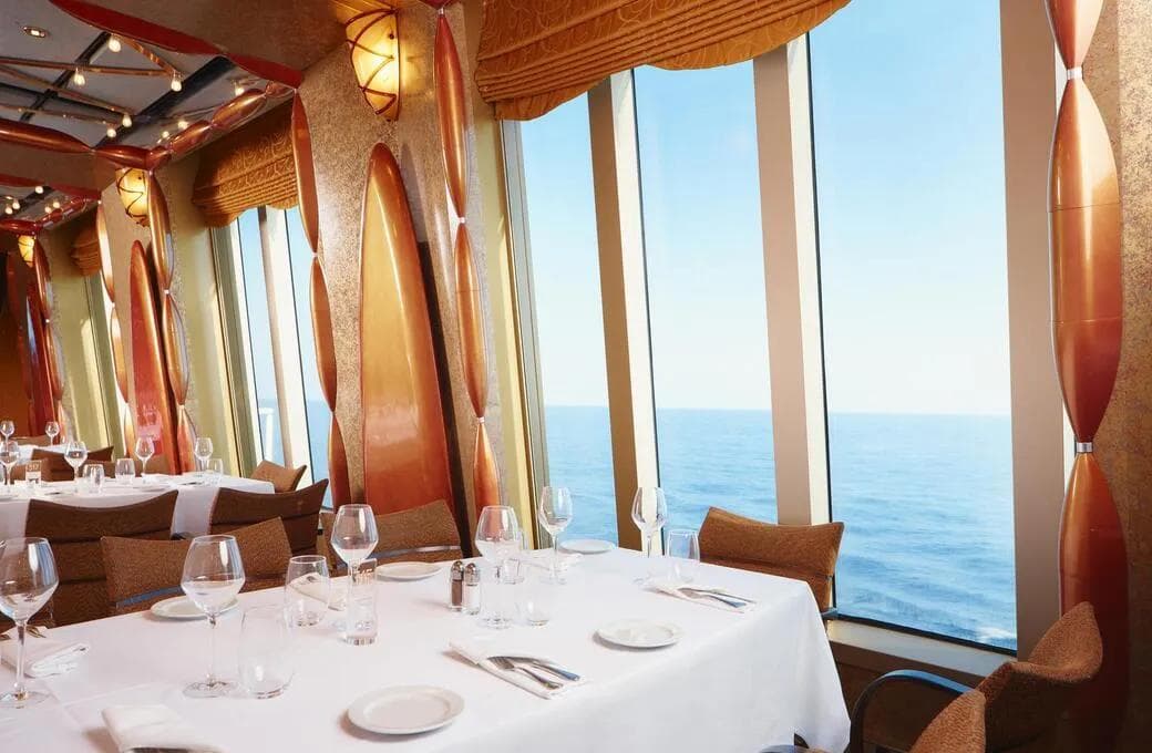 Лайнер Costa Favolosa, компании Costa Cruises. Фото 1