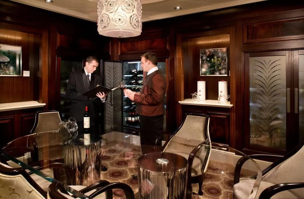 Лайнер Celebrity Solstice, компании Celebrity Cruises. Фото 1