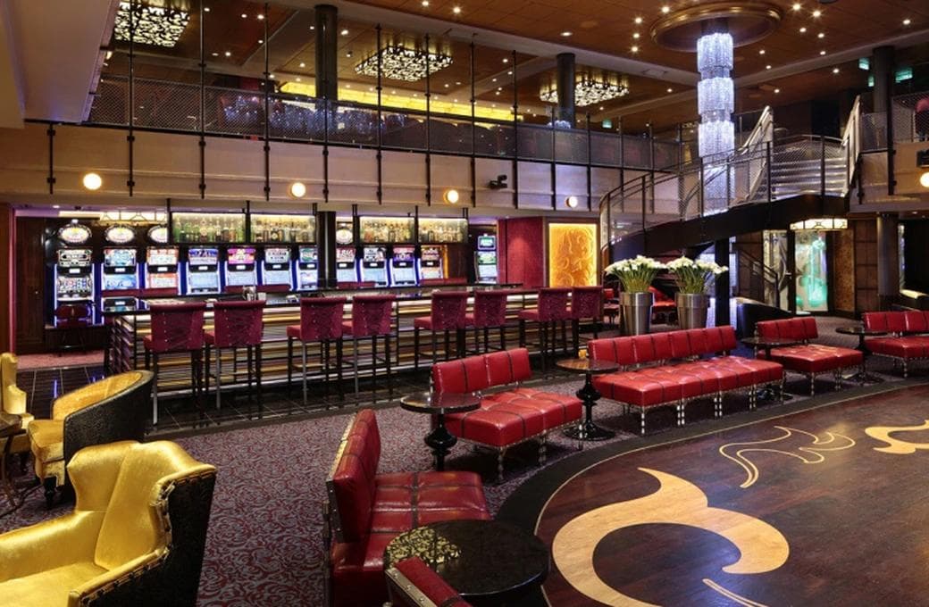 Лайнер Ovation Of The Seas, компании Royal Caribbean International. Фото 1