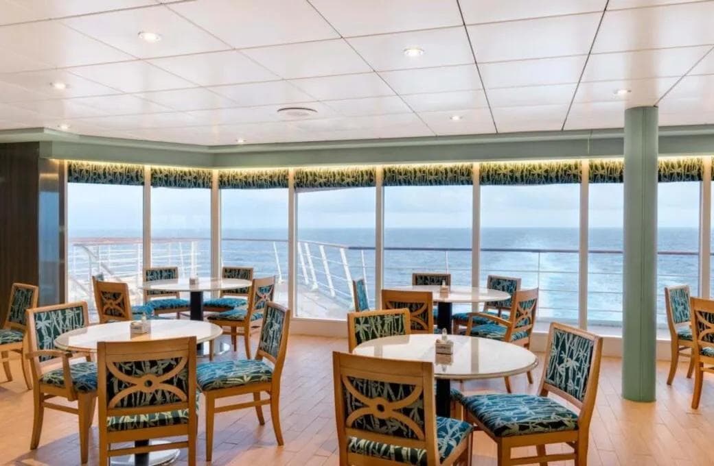 Лайнер MSC Armonia, компании MSC Crociere. Фото 1