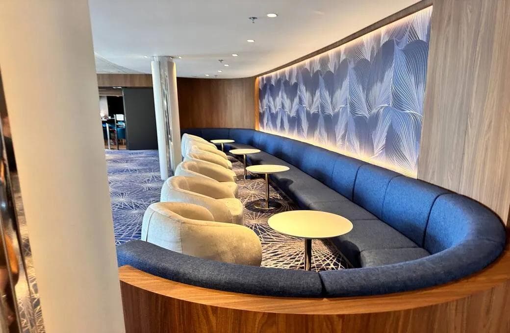 Лайнер Celestyal Discovery, компании Celestyal Cruises. Фото 1