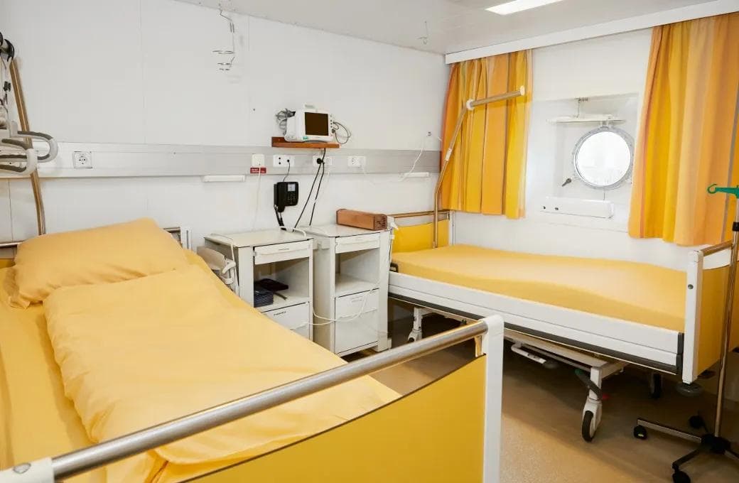 Лайнер Astoria Grande, компании Astoria Grande Cruises. Фото 1