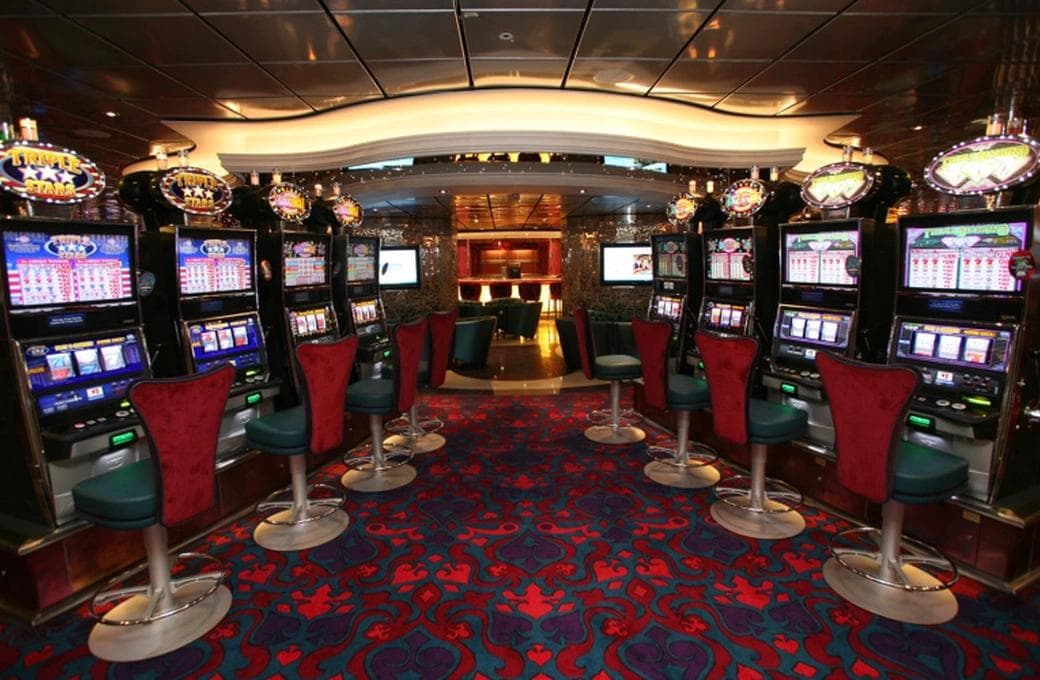 Лайнер Oasis Of The Seas, компании Royal Caribbean International. Фото 1