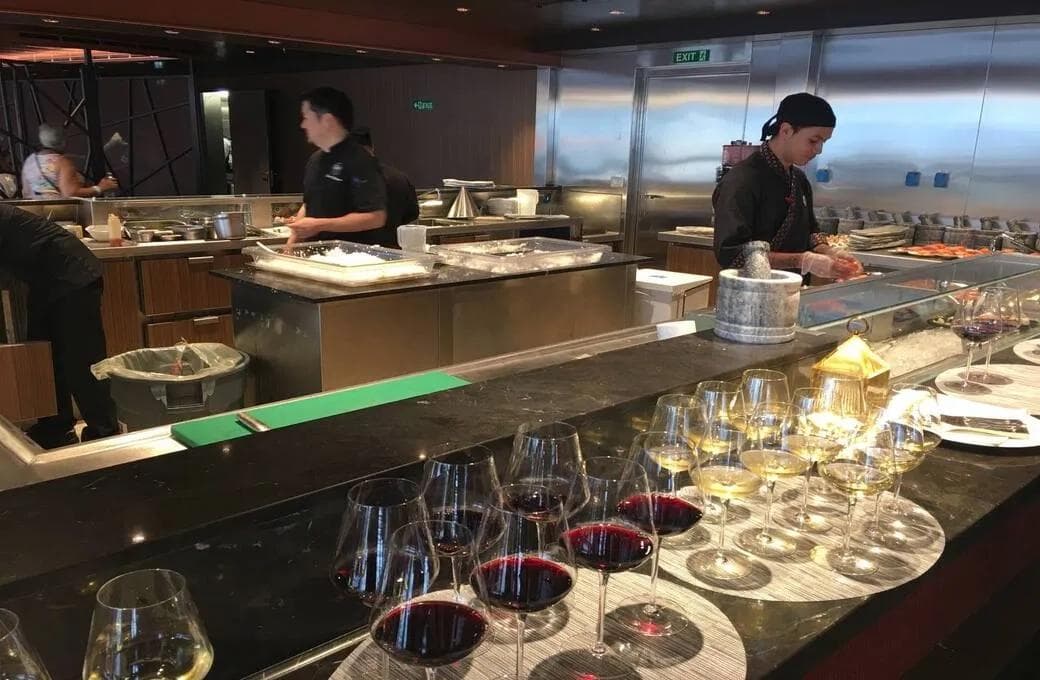 Лайнер MSC Seaview, компании MSC Crociere. Фото 1