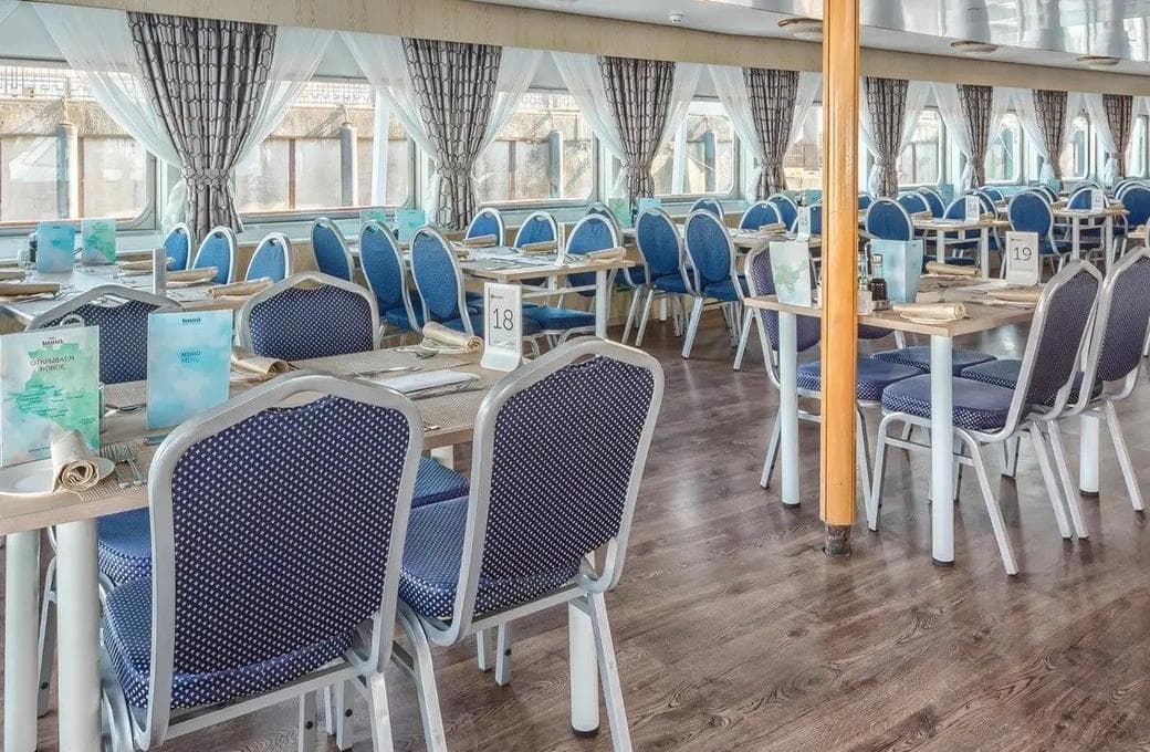 Лайнер Александр Радищев, компании ВодоходЪ. Фото 1