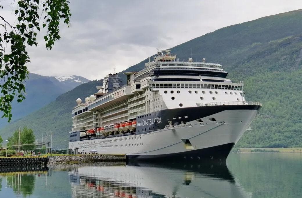 Лайнер Celebrity Constellation, компании Celebrity Cruises. Фото 1