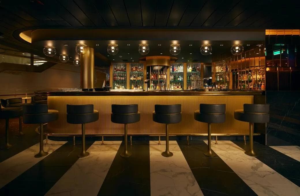 Лайнер Costa Toscana, компании Costa Cruises. Фото 1