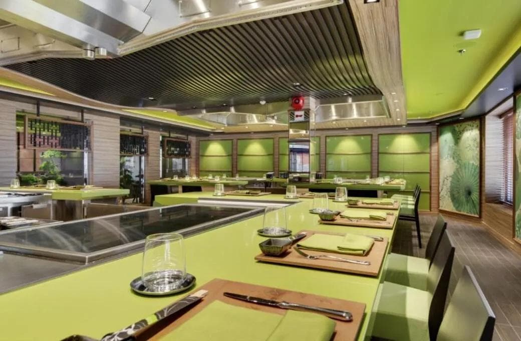 Лайнер MSC Bellissima, компании MSC Crociere. Фото 1