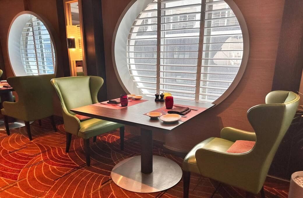 Лайнер Celebrity Infinity, компании Celebrity Cruises. Фото 1