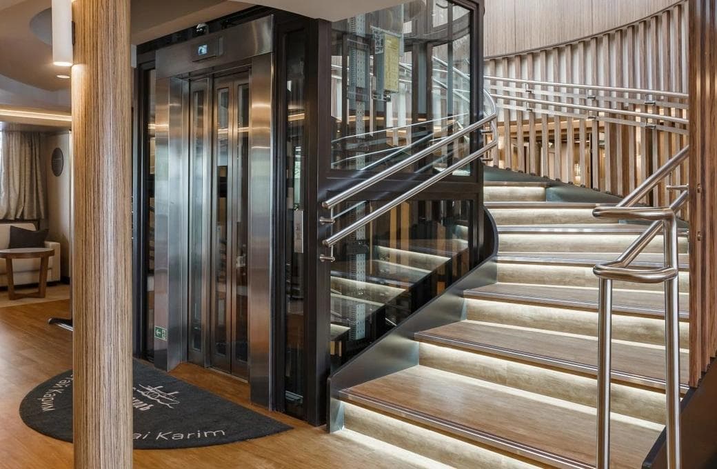 Лайнер Мустай Карим, компании ВодоходЪ. Фото 1