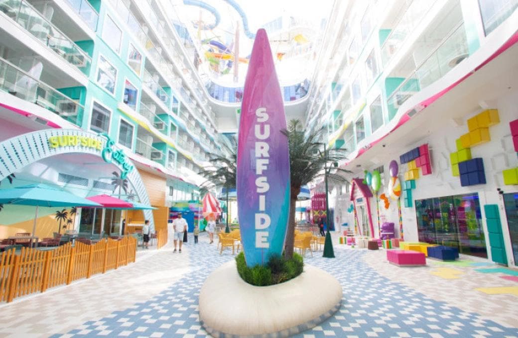 Лайнер Icon Of The Seas New Ship 2024, компании Royal Caribbean International. Фото 1