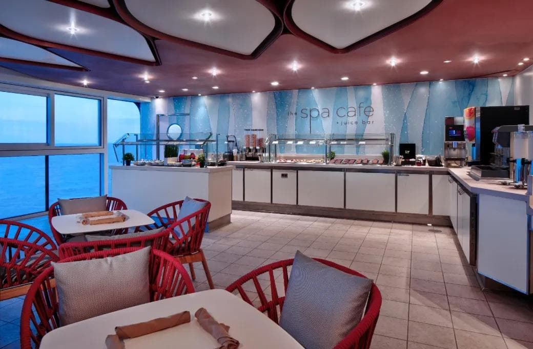 Лайнер Celebrity Beyond, компании Celebrity Cruises. Фото 1