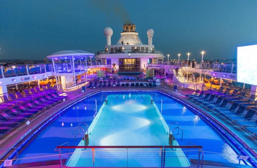 Лайнер Quantum Of The Seas, компании Royal Caribbean International. Фото 1